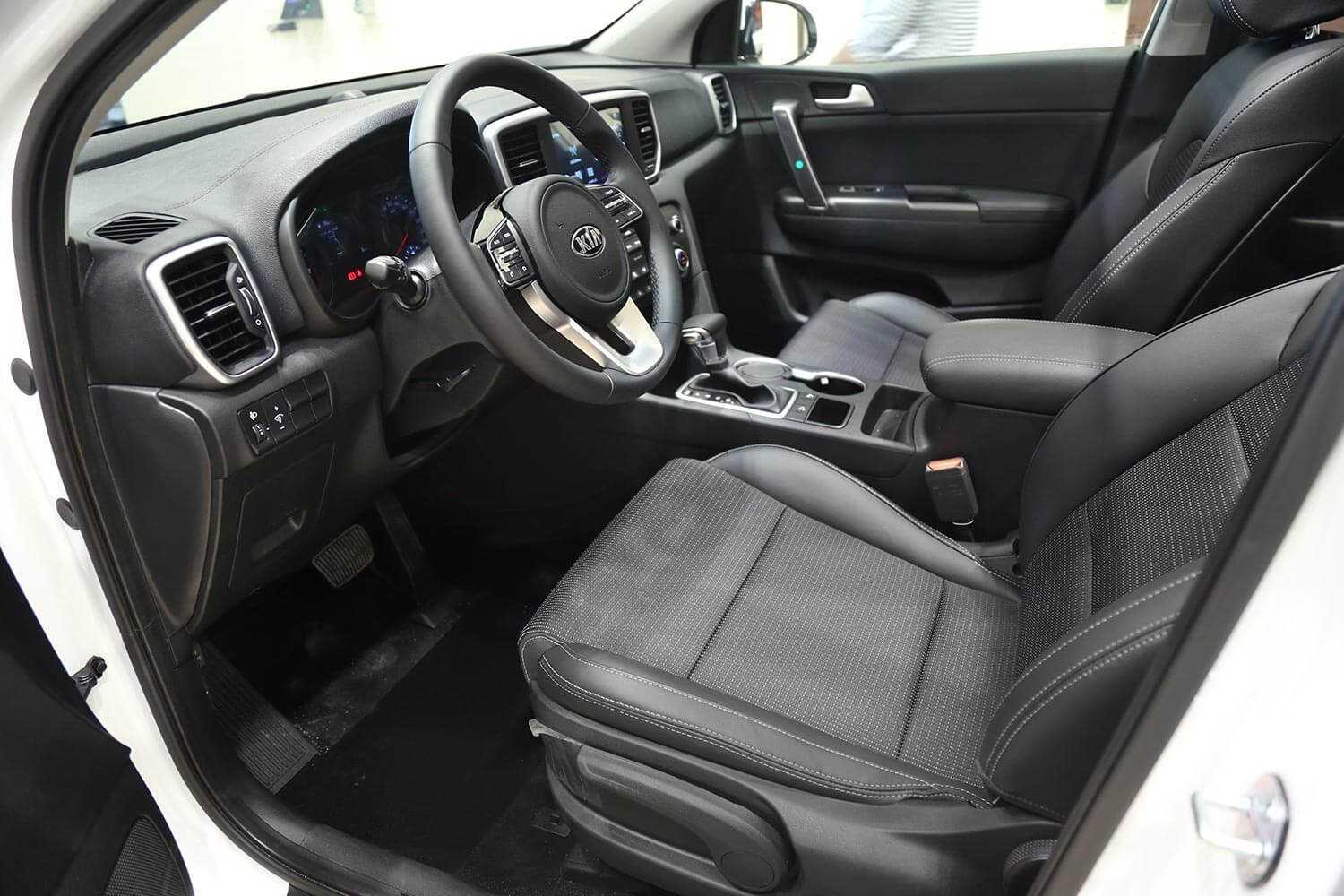 Rental for economy Kia sportage 2014-pic_2