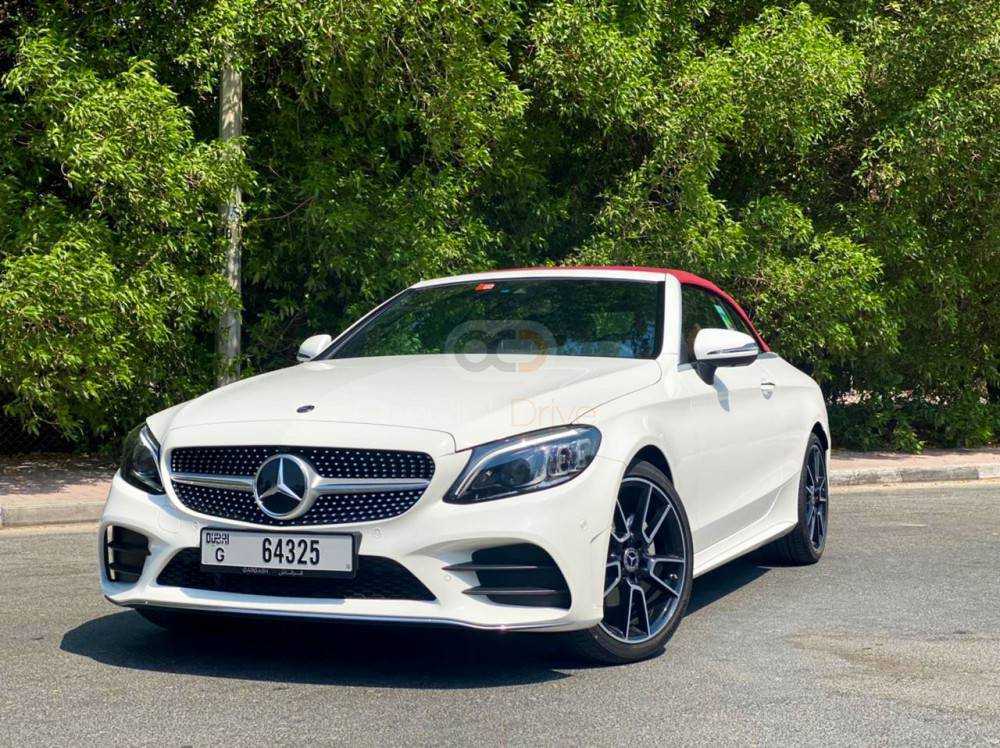 Rent Mercedes Benz C200 Convertible in Dubai-pic_5