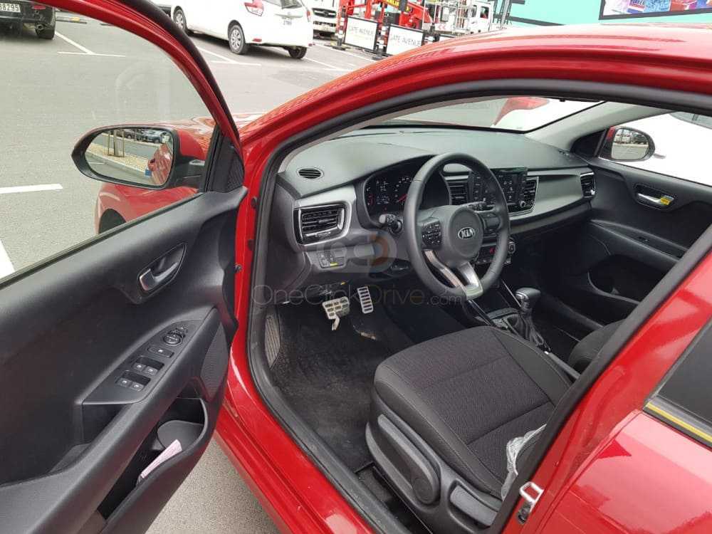 RENT KIA RIO HATCHBACK 2020 IN DUBAI-pic_4