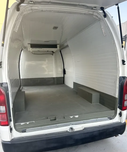 2018 hiace-pic_3