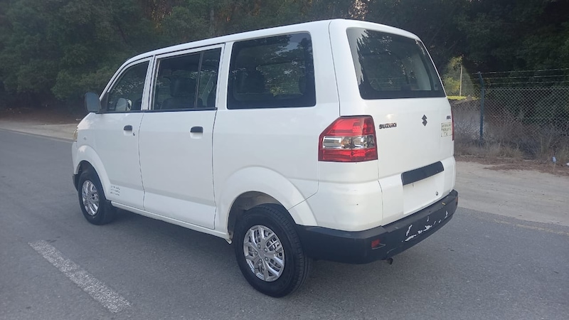 Suzuki APV Van-pic_1
