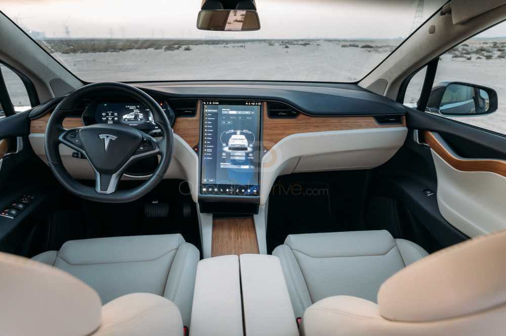 Rent Tesla Model X 2018 in Dubai - Luxury SUV-pic_2