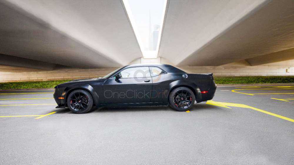 Rent Dodge Challenger V8 2020 in Dubai - Power & Style-pic_2
