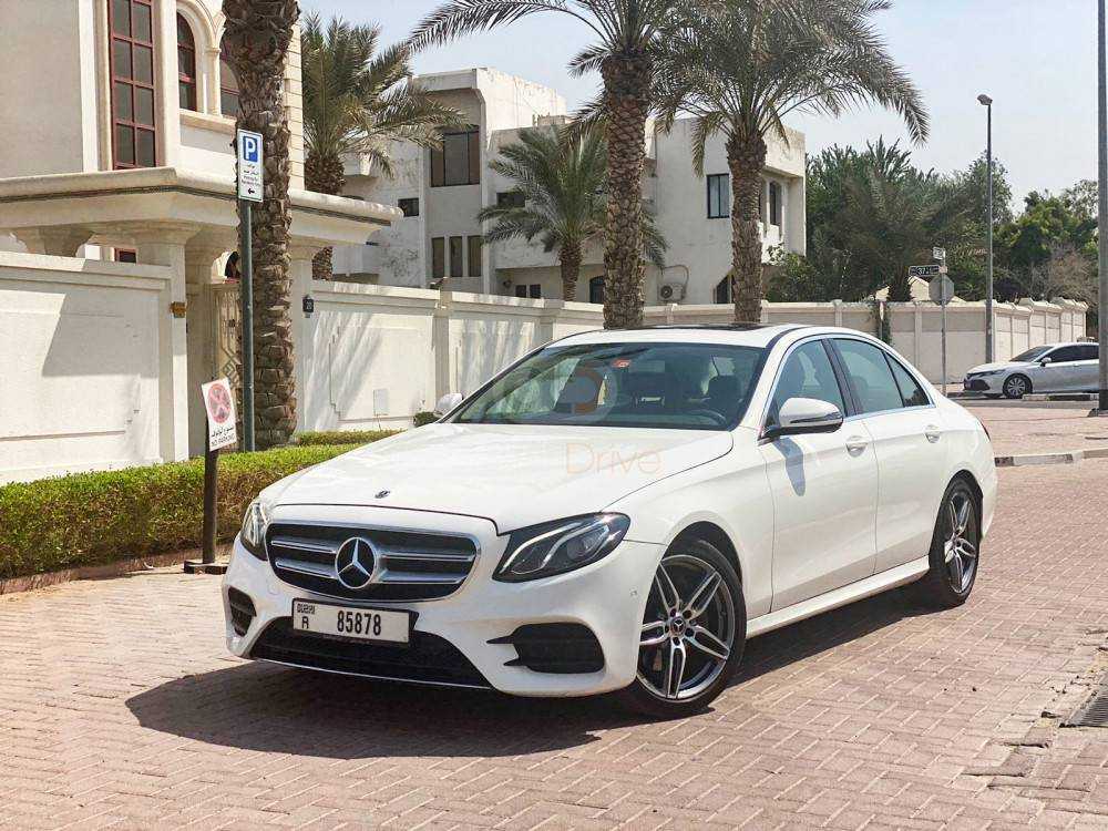 Rent Mercedes Benz E200 2019 in Dubai - Luxury Car Rental-pic_3