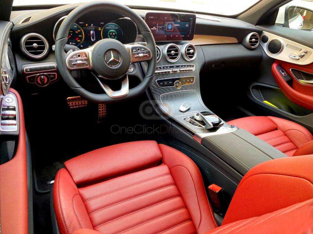 Rent Mercedes Benz C200 Convertible in Dubai-pic_2