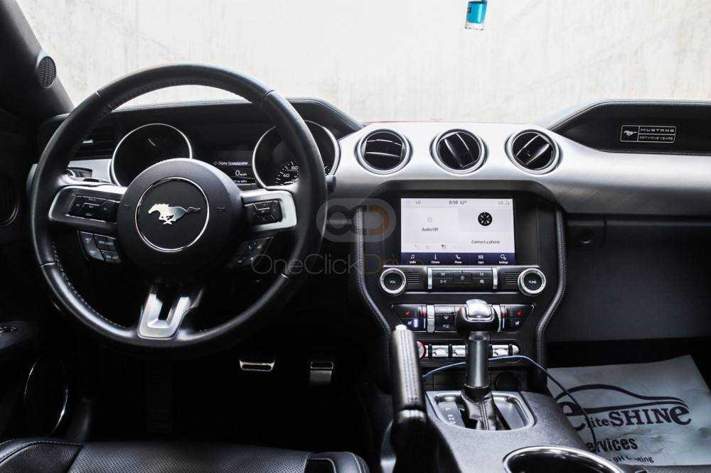 Rent Red Ford Mustang Shelby GT350 Kit Coupe V4 in Dubai-pic_3