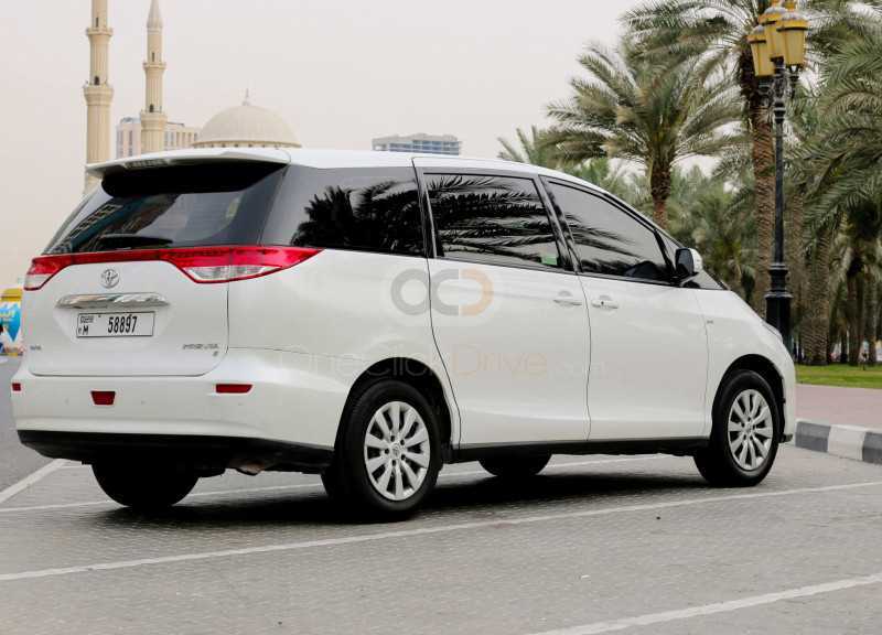 RENT TOYOTA PREVIA 2018 IN DUBAI-pic_4