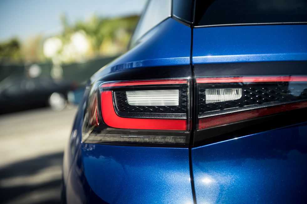 Volkswagen ID4 Rental-pic_5